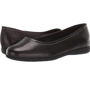 Trotters Women's Darcey Black Ballet Flat Size 9W NWOB